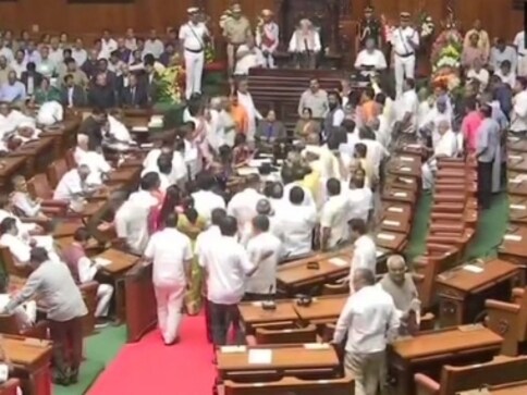 HD Kumaraswamy govt has lost majority, claims BJP in Karnataka Assembly; disrupts proceedings during budget session