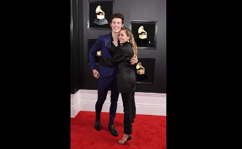 Miley Cyrus with Shawn Mendes. Image from Twitter @ShawnM_HQ Miley Cyrus with Shawn Mendes. Image from Twitter @ShawnM_HQ