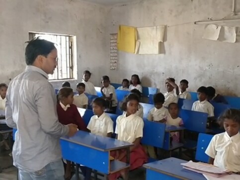 'We've been reduced to a vote bank': Overworked and underpaid, Jharkhand's Shiksha Mitras fume as govt puts them on poll duty 'We've been reduced to a vote bank': Overworked and underpaid, Jharkhand's Shiksha Mitras fume as govt puts them on poll duty