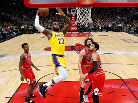 NBA: LeBron James helps Lakers end losing streak against Bulls; Giannis Antetokounmpo shines as Bucks beat Pelicans NBA: LeBron James helps Lakers end losing streak against Bulls; Giannis Antetokounmpo shines as Bucks beat Pelicans