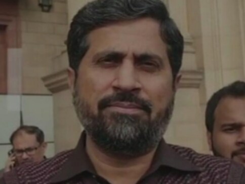 Masood Azhar is alive, have no information on his death, says Pakistan's Punjab minister Fayyaz-ul-Hassan Chohan Masood Azhar is alive, have no information on his death, says Pakistan's Punjab minister Fayyaz-ul-Hassan Chohan
