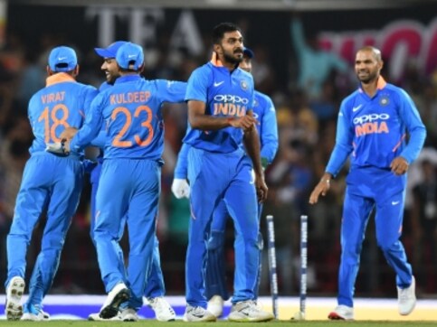 India vs Australia: Virat Kohli, Vijay Shankar carve out narrow victory in second ODI, hosts lead series 2-0 India vs Australia: Virat Kohli, Vijay Shankar carve out narrow victory in second ODI, hosts lead series 2-0