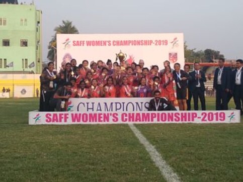 India beat Nepal 3-1 in final to clinch fifth straight SAFF Women's Championship title India beat Nepal 3-1 in final to clinch fifth straight SAFF Women's Championship title
