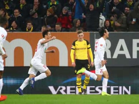 Bundesliga: Ji Dong-won nets brace as Augsburg derail Borussia Dortmund's title challenge with smash-and-grab victory Bundesliga: Ji Dong-won nets brace as Augsburg derail Borussia Dortmund's title challenge with smash-and-grab victory