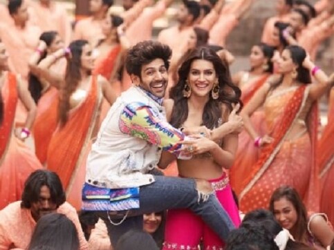 Luka Chuppi box office collection: Kartik Aaryan, Kriti Sanon's film likely to cross Rs 50 cr in opening week Luka Chuppi box office collection: Kartik Aaryan, Kriti Sanon's film likely to cross Rs 50 cr in opening week