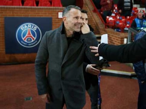 Wales coach Ryan Giggs says he had 'no hesitation' taking the knee in support of Black Lives Matter movement Wales coach Ryan Giggs says he had 'no hesitation' taking the knee in support of Black Lives Matter movement