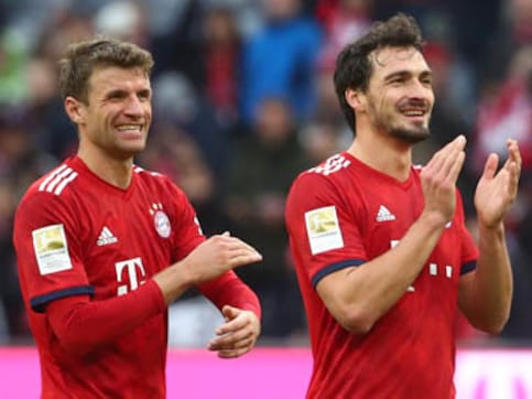 Bundesliga: Robert Lewandowski nets brace as Bayern hammer six past Wolfsburg to go top; Dortmund hang on in title race Bundesliga: Robert Lewandowski nets brace as Bayern hammer six past Wolfsburg to go top; Dortmund hang on in title race