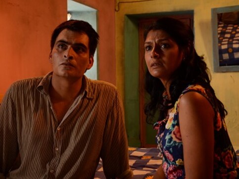 Albert Pinto Ko Gussa Kyon Aata Hai movie review: Nandita Das, Manav Kaul do their best despite confusing screenplay Albert Pinto Ko Gussa Kyon Aata Hai movie review: Nandita Das, Manav Kaul do their best despite confusing screenplay
