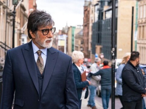Amitabh Bachchan pays off loan of 2100 farmers from Bihar: 'A promise made done' Amitabh Bachchan pays off loan of 2100 farmers from Bihar: 'A promise made done'