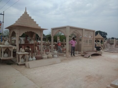 Silicosis plagues stone workers of Rajasthan, but slow, complicated process to disburse aid has left thousands gasping Silicosis plagues stone workers of Rajasthan, but slow, complicated process to disburse aid has left thousands gasping