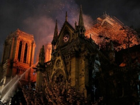 Notre-Dame fire: Paris official says cathedral's main structure 'saved and preserved', blaze 'decreasing' in intensity Notre-Dame fire: Paris official says cathedral's main structure 'saved and preserved', blaze 'decreasing' in intensity