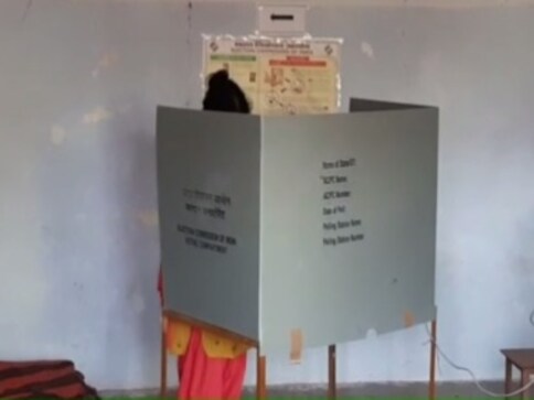 Maharashtra Assembly Election 2019: How to find your name in electoral roll and locate polling booth to vote today Maharashtra Assembly Election 2019: How to find your name in electoral roll and locate polling booth to vote today