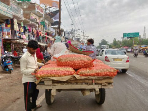 UP Farm Report: Abandoned by Delhi-manufactured govt schemes, farmers in potato belt remain a distressed lot UP Farm Report: Abandoned by Delhi-manufactured govt schemes, farmers in potato belt remain a distressed lot