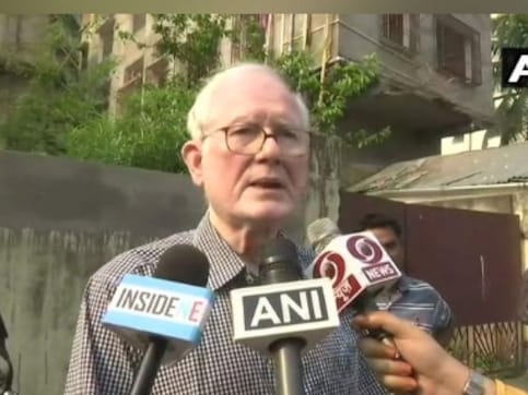 Ex-Assam DGP Harekrishna Deka alleges EVM tampering after casting vote in Gauhati, says didn't complain fearing punishment Ex-Assam DGP Harekrishna Deka alleges EVM tampering after casting vote in Gauhati, says didn't complain fearing punishment