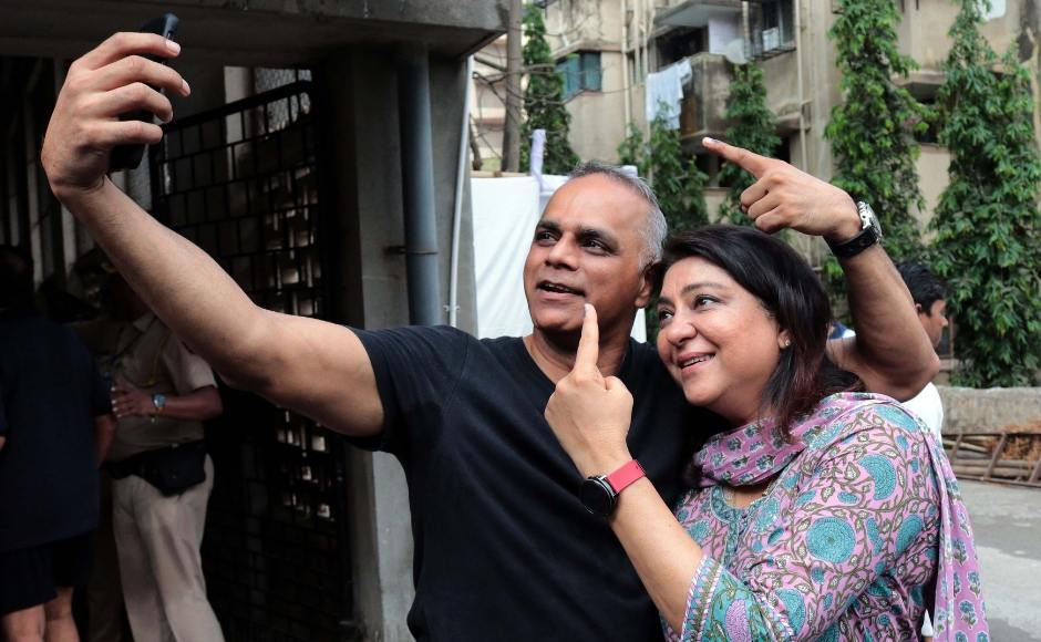 Priya Dutt, the Congress candidate from Mumbai North Central seat, posed for a selfie with her husband after they cast their ballots. Sachin Gokhale/Firstpost Priya Dutt, the Congress candidate from Mumbai North Central seat, posed for a selfie with her husband after they cast their ballots. Sachin Gokhale/Firstpost
