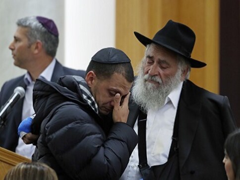 FBI received anonymous tip regarding California synagogue attack minutes before violence began, says bureau