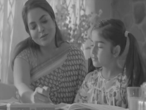 This Mother's Day, share a gift rich with memories! This Mother's Day, share a gift rich with memories!