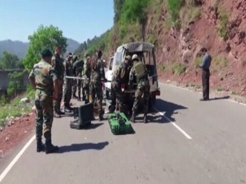 Security forces avert a tragedy in Jammu and Kashmir, destroy IED along Jammu-Poonch highway Security forces avert a tragedy in Jammu and Kashmir, destroy IED along Jammu-Poonch highway