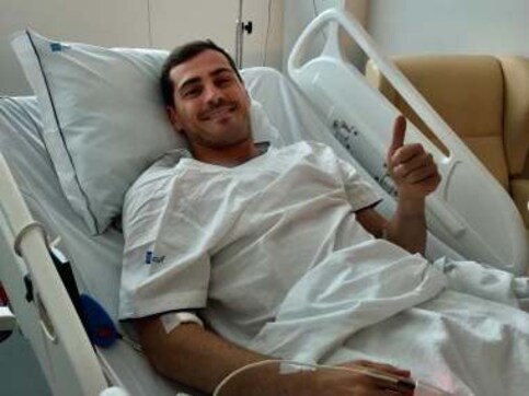 FC Porto goalkeeper Iker Casillas says 'everything was under control' after suffering heart attack during training FC Porto goalkeeper Iker Casillas says 'everything was under control' after suffering heart attack during training