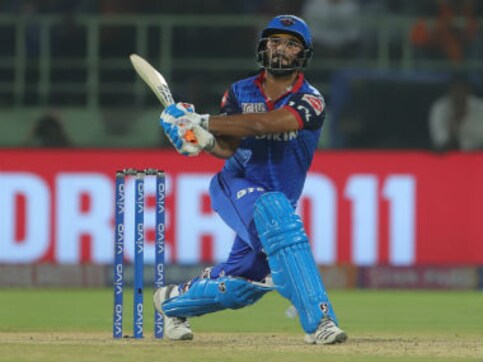 IPL 2019, DC vs SRH: Rishabh Pant's assault on Bhuvneshwar Kumar to Amit Mishra obstructing the field, best moments from Eliminator IPL 2019, DC vs SRH: Rishabh Pant's assault on Bhuvneshwar Kumar to Amit Mishra obstructing the field, best moments from Eliminator