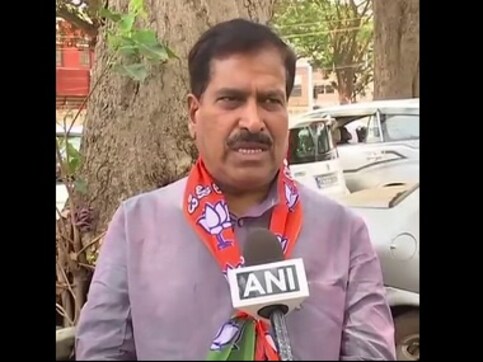 Suresh Angadi, Minister of State, Railways: Four-time MP from Karnataka's Belagavi joined BJP in 1996 Suresh Angadi, Minister of State, Railways: Four-time MP from Karnataka's Belagavi joined BJP in 1996