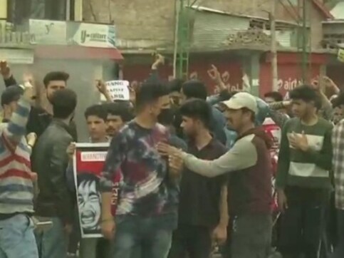Jammu and Kashmir: Protests erupt after rape of three-year-old girl in Bandipora; Satya Pal Malik calls crime heinous Jammu and Kashmir: Protests erupt after rape of three-year-old girl in Bandipora; Satya Pal Malik calls crime heinous