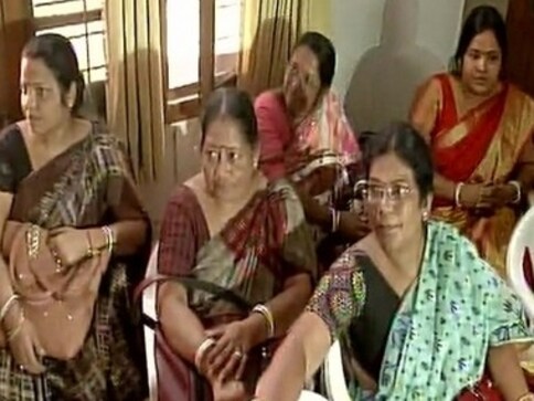 After BJP makes inroads in West Bengal in Lok Sabha polls, 20 TMC councillors reach Delhi expressing wish to join saffron party After BJP makes inroads in West Bengal in Lok Sabha polls, 20 TMC councillors reach Delhi expressing wish to join saffron party