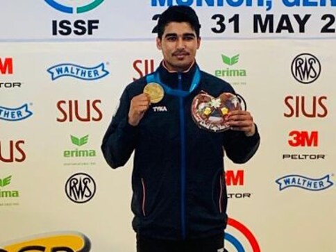 ISSF Shooting World Cup 2019: Saurabh Chaudhary wins gold, sets world record in men's 10m Air Pistol; Rahi Sarnobat books Olympic quota ISSF Shooting World Cup 2019: Saurabh Chaudhary wins gold, sets world record in men's 10m Air Pistol; Rahi Sarnobat books Olympic quota