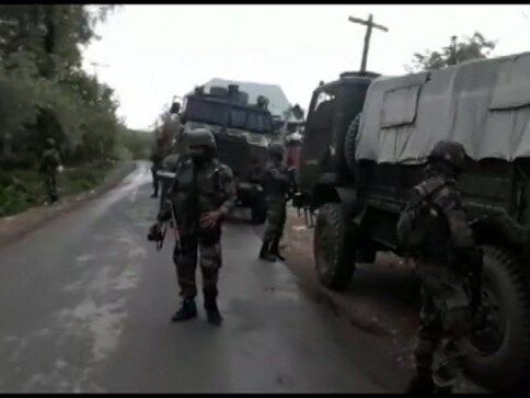 Encounter in Jammu and Kashmir's Shopian: Lone Islamic State commander in Valley Ishfaq Sofi killed by forces, claim reports