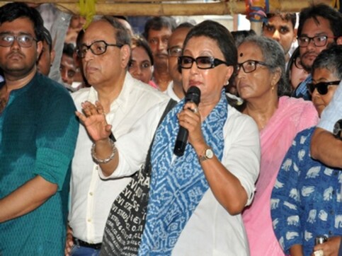 No shame in saying sorry, Mamata Banerjee should apologise to agitating Kolkata doctors: Aparna Sen No shame in saying sorry, Mamata Banerjee should apologise to agitating Kolkata doctors: Aparna Sen