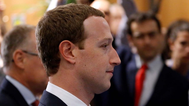 Mark Zuckerberg tries to blame the US govt for Facebook’s inability to deal with fake news Mark Zuckerberg tries to blame the US govt for Facebook’s inability to deal with fake news