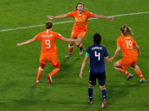 FIFA Women's World Cup 2019: Lieke Martens' last-minute penalty guides Netherlands to quarter-finals; Italy beat China FIFA Women's World Cup 2019: Lieke Martens' last-minute penalty guides Netherlands to quarter-finals; Italy beat China