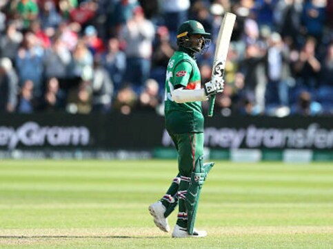 ICC Cricket World Cup 2019: Bangladesh coach Steve Rhodes optimistic of injured Shakib Al Hasan's recovery ahead of West Indies clash ICC Cricket World Cup 2019: Bangladesh coach Steve Rhodes optimistic of injured Shakib Al Hasan's recovery ahead of West Indies clash