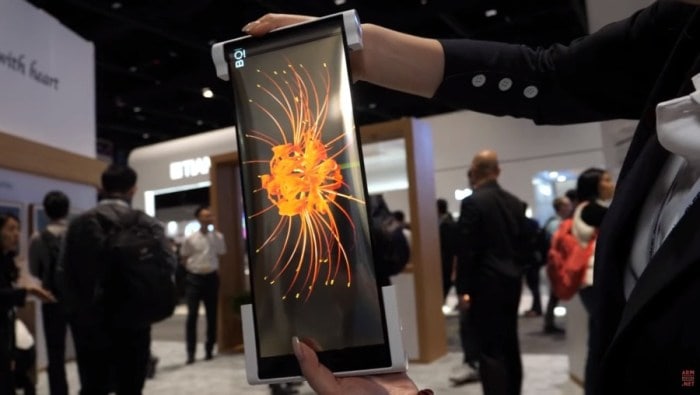 BOE rollable display.