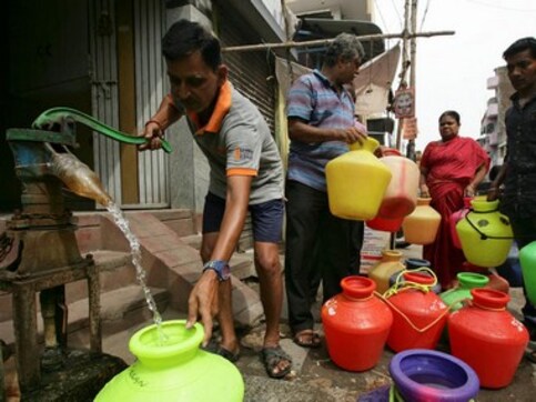Tamil Nadu water crisis: EPS accepts Kerala's help, but asks for 20 lakh litres per day instead of one-time help Tamil Nadu water crisis: EPS accepts Kerala's help, but asks for 20 lakh litres per day instead of one-time help
