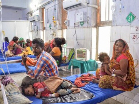 Encephalitis fever in Bihar: Activists protest outside Delhi's Bihar Bhawan, seek Nitish Kumar's resignation over death of children Encephalitis fever in Bihar: Activists protest outside Delhi's Bihar Bhawan, seek Nitish Kumar's resignation over death of children