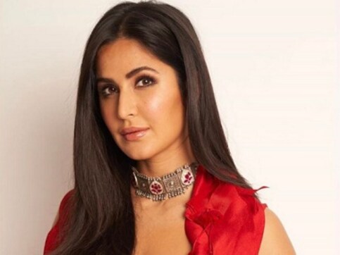 Bharat: Katrina Kaif shares behind the scenes video of her practicing dialogues from film's script Bharat: Katrina Kaif shares behind the scenes video of her practicing dialogues from film's script