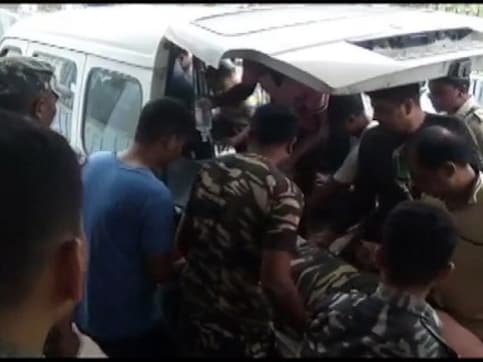 SSB jawan killed in encounter with Maoists in Jharkhand’s Dumka; police says at least five militants involved in shootout SSB jawan killed in encounter with Maoists in Jharkhand’s Dumka; police says at least five militants involved in shootout