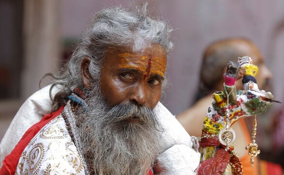 Amarnath Yatra 2019: Pilgrimage kicks off amid tight security; second batch of pilgrims leaves for Pahalgam Amarnath Yatra 2019: Pilgrimage kicks off amid tight security; second batch of pilgrims leaves for Pahalgam