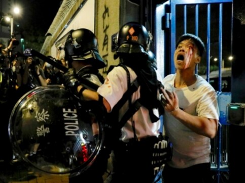 Hong Kong protests: Six hurt by fireworks amid clashes with police over arrest of 44 people on riot charges Hong Kong protests: Six hurt by fireworks amid clashes with police over arrest of 44 people on riot charges