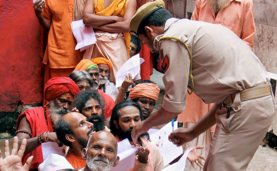 The first batch was flagged off from Jammu on Sunday. Jammu and Kashmir governor Satya Pal Malik participated in the 'Pratham pooja'. As many as 2.85 lakh pilgrims had paid obeisance at the cave last year, while the number of pilgrims was 3.52 lakh in 2015, 3,20 lakh in 2016 and 2.60 lakh in 2017. PTI The first batch was flagged off from Jammu on Sunday. Jammu and Kashmir governor Satya Pal Malik participated in the 'Pratham pooja'. As many as 2.85 lakh pilgrims had paid obeisance at the cave last year, while the number of pilgrims was 3.52 lakh in 2015, 3,20 lakh in 2016 and 2.60 lakh in 2017. PTI
