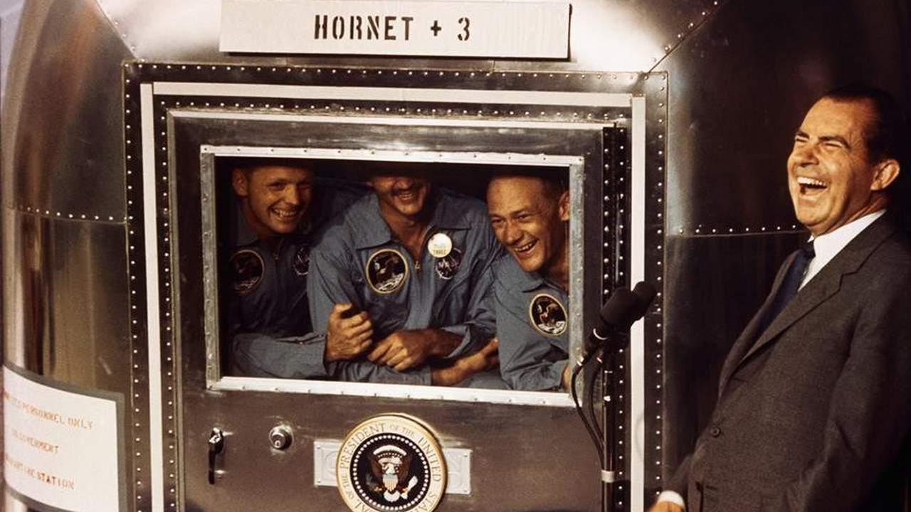President Richard Nixon greeting the astronauts after their return. Image: NASA