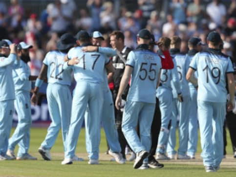 England vs New Zealand, ICC Cricket World Cup 2019: Pakistan slam 'buzzkill of a match' as hosts enter semi-finals with big win England vs New Zealand, ICC Cricket World Cup 2019: Pakistan slam 'buzzkill of a match' as hosts enter semi-finals with big win