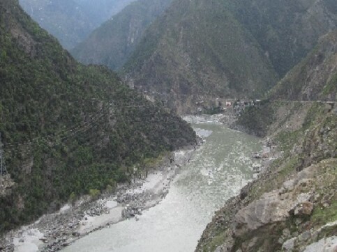 Four dead, 21 missing after boat capsizes in Indus river in northwest Pakistan; locals had to use water route in absence of paved roads Four dead, 21 missing after boat capsizes in Indus river in northwest Pakistan; locals had to use water route in absence of paved roads