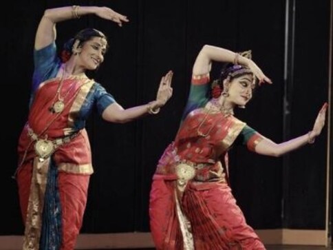 How the guru-shishya parampara of Indian classical dance is navigated within a household