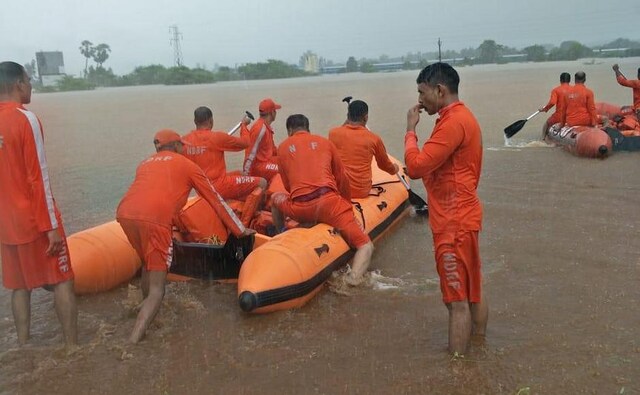 The long-distance Mahalaxmi Express got stuck near Badlapur in Thane district due to flooding of tracks. However, with the prompt response of authorities and deployment of NDRF, any casualties were avoided. At the time of writing this report, over 600 people had already been rescued by NDRF and navy's flood relief teams. ANI The long-distance Mahalaxmi Express got stuck near Badlapur in Thane district due to flooding of tracks. However, with the prompt response of authorities and deployment of NDRF, any casualties were avoided. At the time of writing this report, over 600 people had already been rescued by NDRF and navy's flood relief teams. ANI