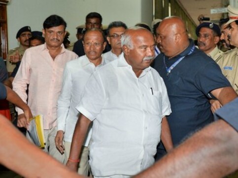 Karnataka crisis: Rebel MLAs in Mumbai to return after BJP's BS Yeddyurappa is sworn-in as next chief minister Karnataka crisis: Rebel MLAs in Mumbai to return after BJP's BS Yeddyurappa is sworn-in as next chief minister