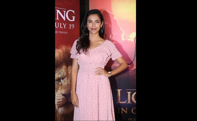 Shriya Pilgaonkar wore a pink long dress at the screening of The Lion King Shriya Pilgaonkar wore a pink long dress at the screening of The Lion King