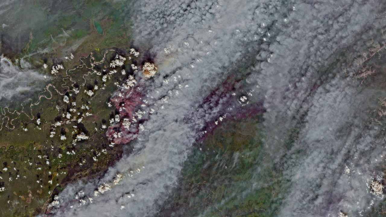 Wildfires in Alaska on 16 June, modified from Copernicus Sentinel data. Image credit: Pierre Markuse (Click to see high resolution image)