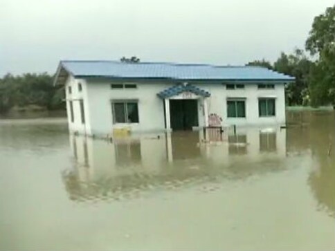 Army helicopter develops ‘technical snag’ during flood rescue operation in Assam’s Nalbari, makes emergency landing Army helicopter develops ‘technical snag’ during flood rescue operation in Assam’s Nalbari, makes emergency landing